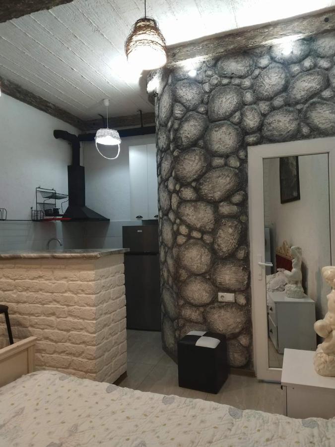 4 Chocolate Apartments In Old Тбилиси Экстерьер фото