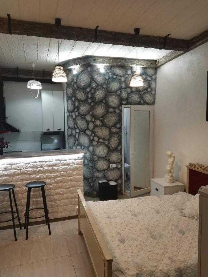 4 Chocolate Apartments In Old Тбилиси Экстерьер фото