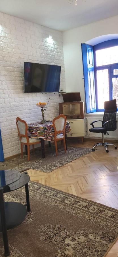 4 Chocolate Apartments In Old Тбилиси Экстерьер фото