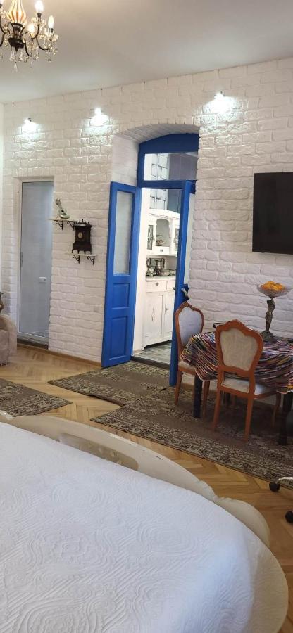 4 Chocolate Apartments In Old Тбилиси Экстерьер фото