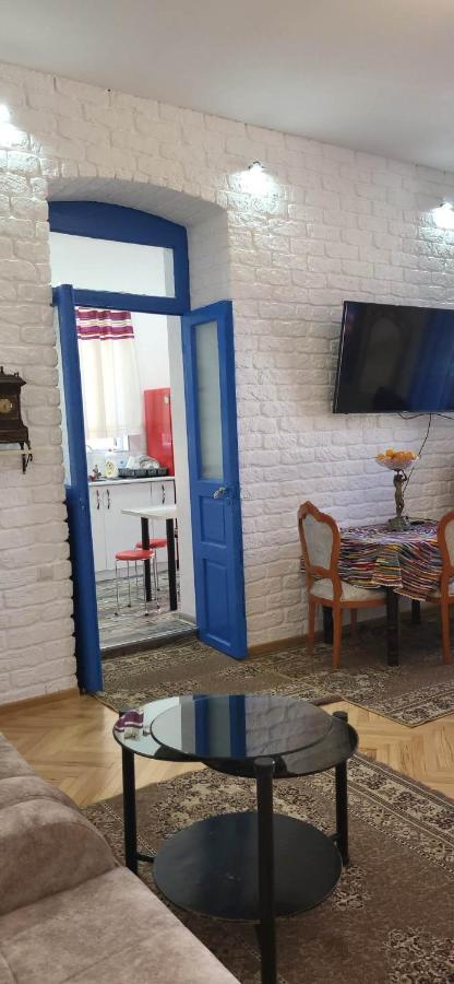 4 Chocolate Apartments In Old Тбилиси Экстерьер фото